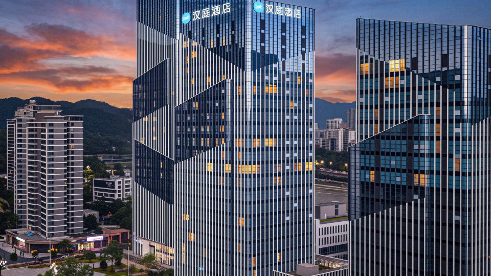 Hanting Hotel Yibin Cuiping Liubeichi Park
