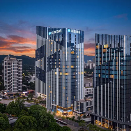 Hanting Hotel Yibin Cuiping Liubeichi Park