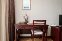 Jinggu Yingjiang International Hotel - parking