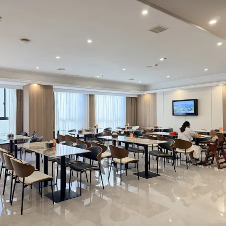 Jinghua Hotel