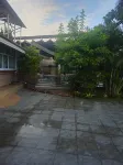 Separate luxurious 2 BR house with swimming pool. - Pysäköinti