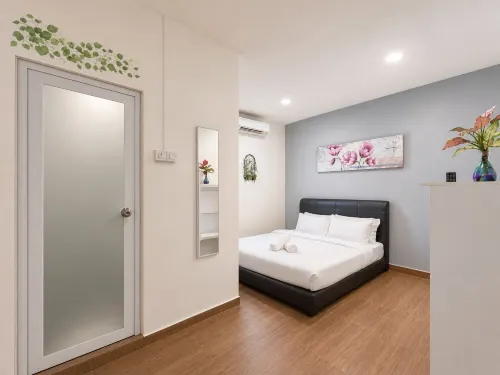 Jade Guesthouse Jonker Melaka - Airport Shuttle