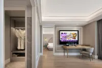Mercure Hotel Guizhou Anshun West Railway Station - Parking