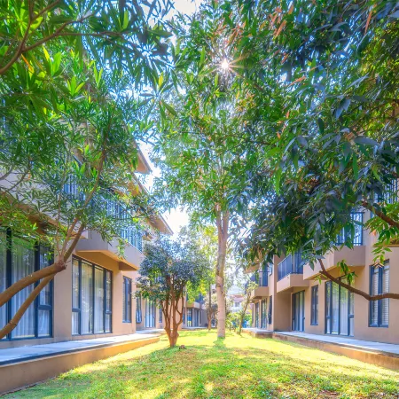 Longmen Nankunshanju Qiushuiju Private Tang Hot Spring Homestay
