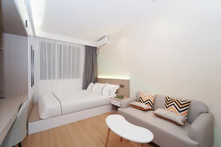 Tingzhou Hotel (Shanghai Xujiahui Center Branch) Отели рядом с достопримечательностью «Shanghai Normal University (Haicheng Road)»