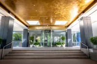 Crowne Plaza Canberra Hotels near Australian War Memorial