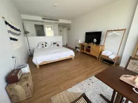 Huaniaoxiang Luli Hostel