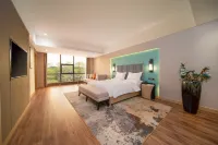 Zhenning Lingyue Grand Hotel Hotels in Zhenning Buyei and Miao Autonomous County