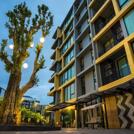 Sanae' Hotel Nimman Отели рядом с достопримечательностью «Nimmanhaemin Road»