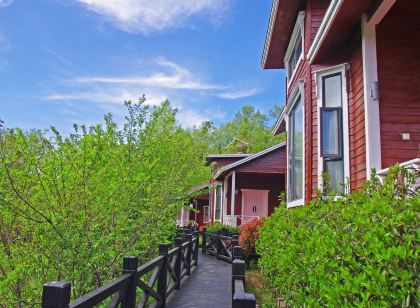 Jiuluzhai Scenic Area Wooden Villa