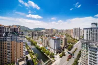 Kyriad Marvelous Hotel (Duyun center wanda plaza branch) - غرفة مطلة على الجبل