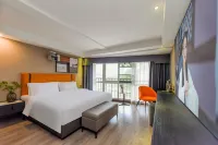 Jinfei Hotel (Chongqing Honghu East Road Subway Station) - 3 stelle
