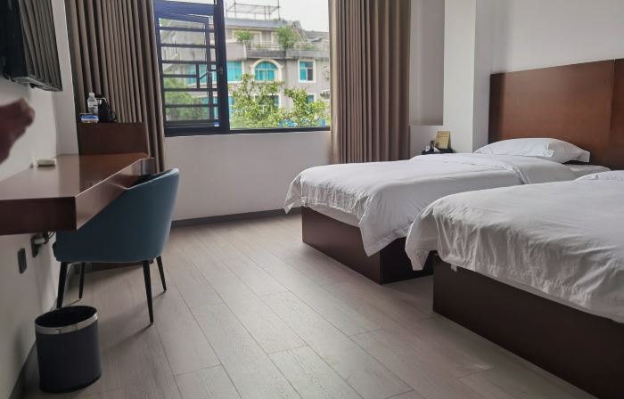 Rain City Express Hotel