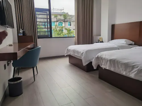 Rain City Express Hotel