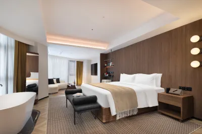 Huaya Yunman Hotel (Tianlun Food Street)