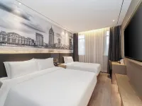 Weiting Hotel (Shanghai People's Square Subway Station Changzheng Hospital Branch) Hotels near Nanjing Road Pedestrian Street