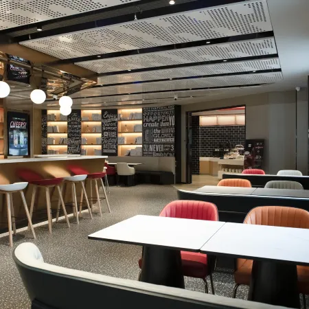 Ibis Hotel (Tianjin North Station Beining Park RailwayStation  Branch)
