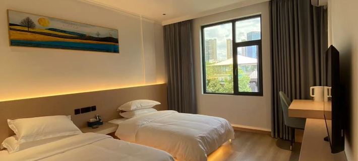 Maitreya Ruixiang Hotel Hotéis em Cidade de Mile