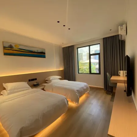 Maitreya Ruixiang Hotel