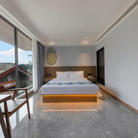 fei Hotel (Zigong Ziliujing Old Street Light Park)