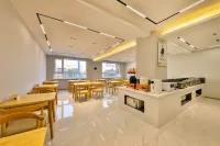 Super 8 Collection Hotel (Beizhen Keyunzhan Lüshan) - servizio colazione