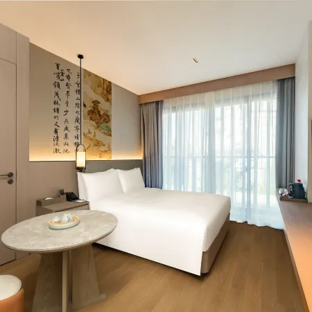 Yunhe Yebo Hotel (Shaoxing LuXun Guli Ying'en men )