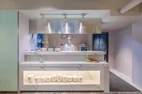 Rezen Murray Hotel (Shanghai Nanjing Road Pedestrian Street) Hotels in Shanghai