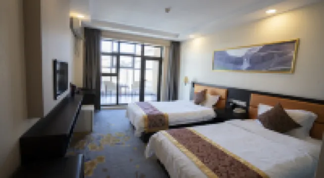 Home Inn Yihe Hotel (Changbai Mountain West Scenic Area Distribution Center Store