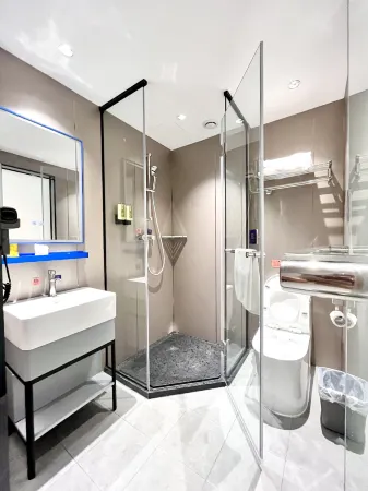 Zhongwei Hotel (Zhuhai Nanping Huafa Commercial City Branch)
