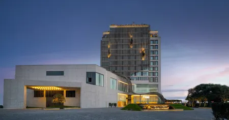 JC Hotel (Yixing Jiubin South Road) Отели рядом с достопримечательностью «Longbeishan Forest Park»