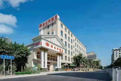 Vienna Hotel (Shenzhen North Railway Station Longsheng Subway Station) Hotellit kohteessa 