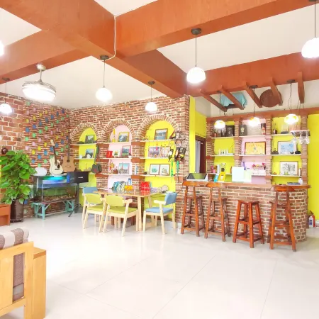 Yunqi Danxia Riverside Vacation Apartment (Danxiashan Scenic Area)
