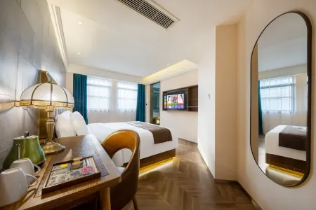 James Joyce Coffetel (Chongqing Tongliang Wanda Plaza) Отели рядом с достопримечательностью «Chongqing Vocational College of Art and Engineering»