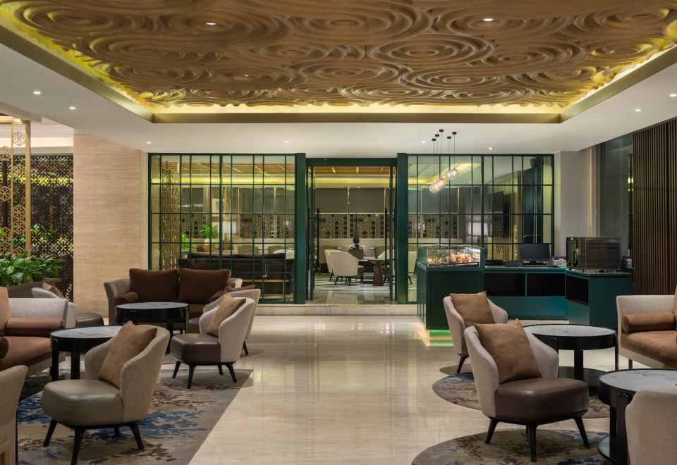 1. 호텔 산티카 프..