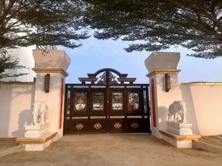 Guiyuanshe Отели рядом с достопримечательностью «Naozhou Lighthouse»