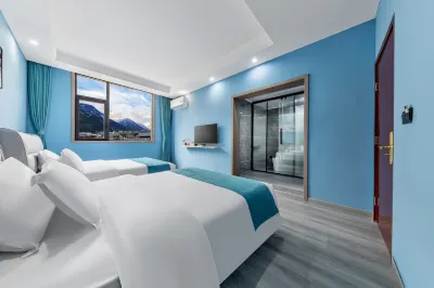 Wenruo Holiday Hotel