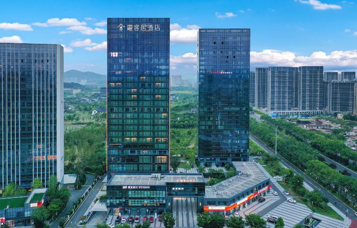 MINGHU DAWN RESORT