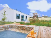 Yunling Guanshan Private Tang Holiday Homestay