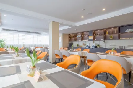 Bolin Hotel (Liuzhou Maanshan Park Yaobu Ancient Town) Отели в г. Лючжоу