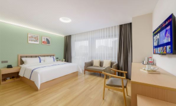 Tuyue Hotel (Dalian North Railway Station)