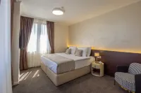 Nobel West Hotels near Knjižara Rozela