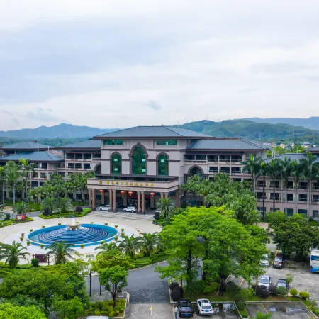 Dragon Bay Natural Hot Spring Resort