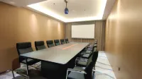 Xinglong Hot Spring Mansion Hotels in Pucheng