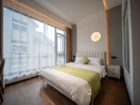 Mountain Hermitage Retreat (OMG Heartbeat Paradise Branch) Hotels near Chuiyun Tongtian River