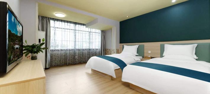 Junyue Hotel Hotels in Bijie