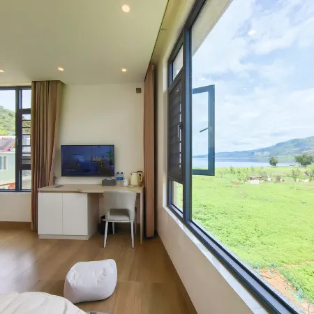 Fuxian Lake Yilin Homestay