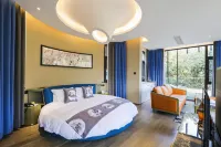 Bird's Nest Hostel Hotels in Wuyi