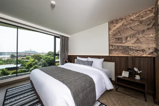 วี พรีเมียร์ คอร์เนอร์ วิวแม่น้ำ