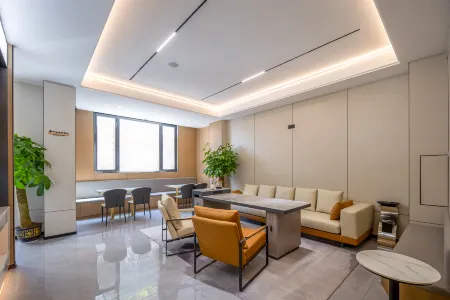 Landy International Hotel (Wanning High-Speed Rail Station Branch) Отели рядом со станцией Wanning Railway Station