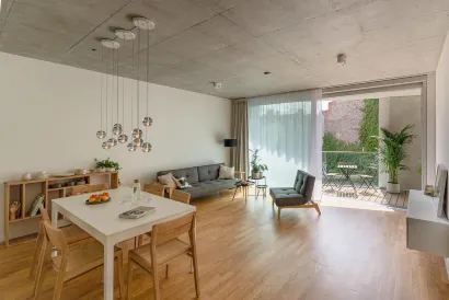 Carlotta Apartments